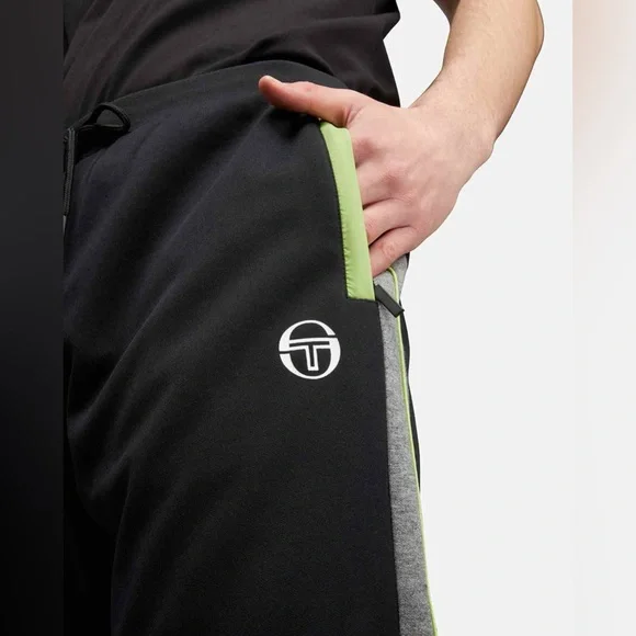 Sergio Tacchini Black and Gray Performance Set with Green Accents - Picture 9 of 12